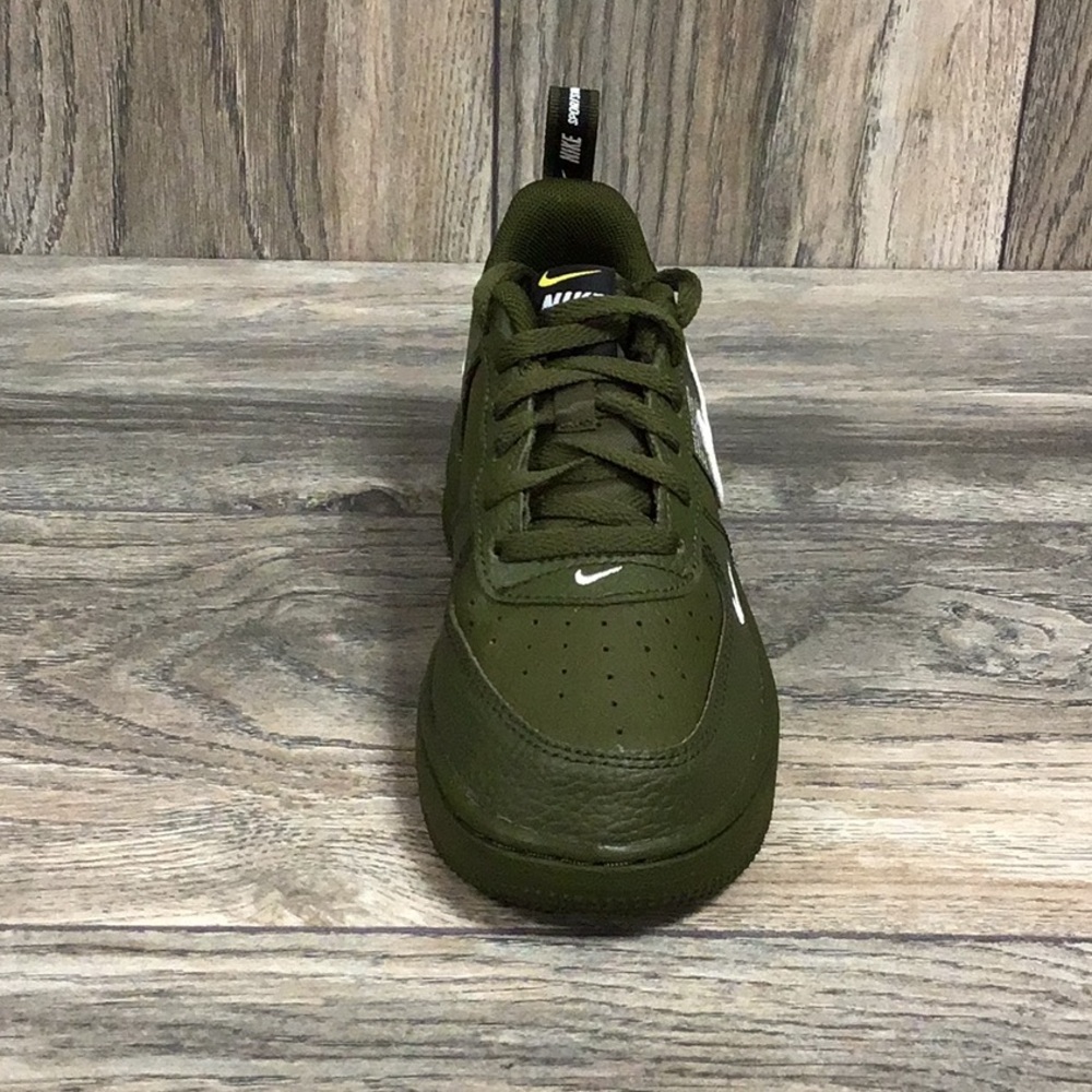 NEW Nike Air Force 1 LV8 Utility - Picture 2 of 6